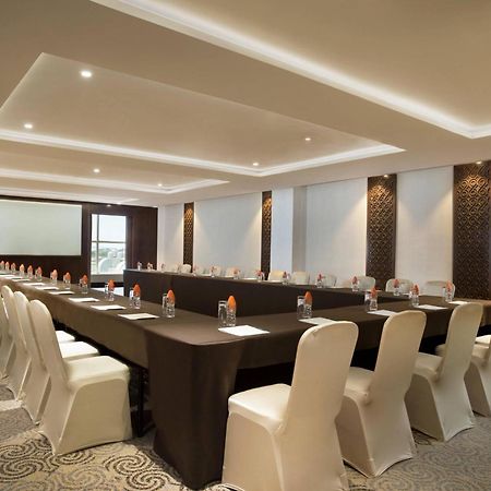 Four Points By Sheraton Makassar Macáçar Exterior foto