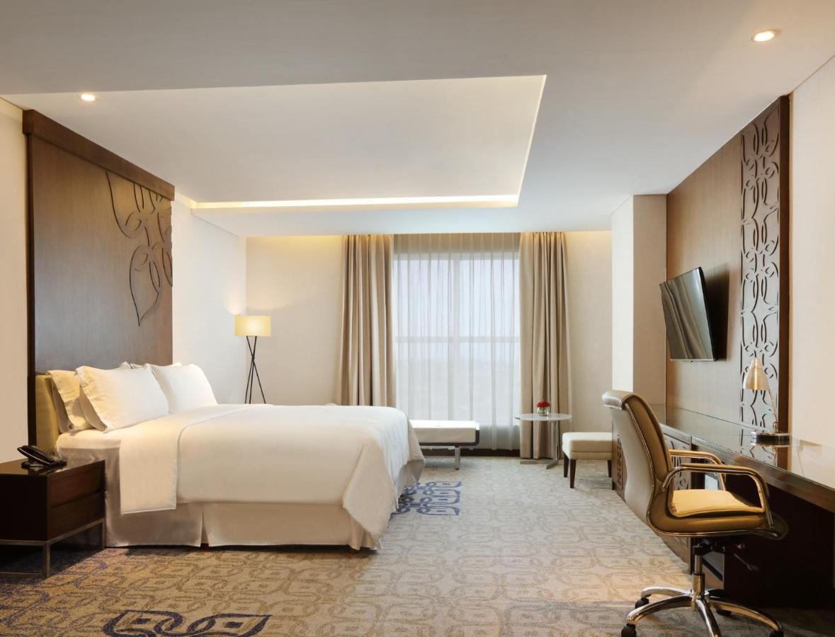 Four Points By Sheraton Makassar Macáçar Exterior foto