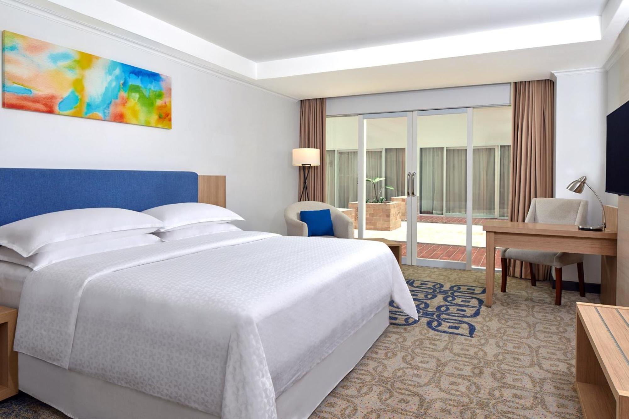 Four Points By Sheraton Makassar Macáçar Exterior foto