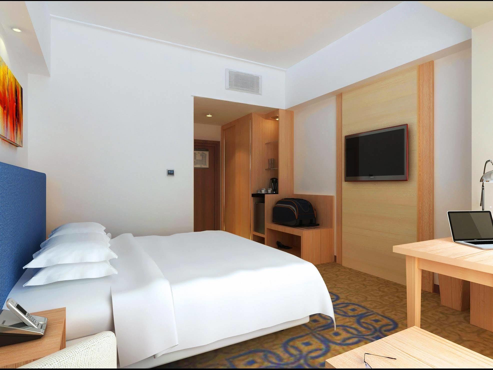 Four Points By Sheraton Makassar Macáçar Exterior foto